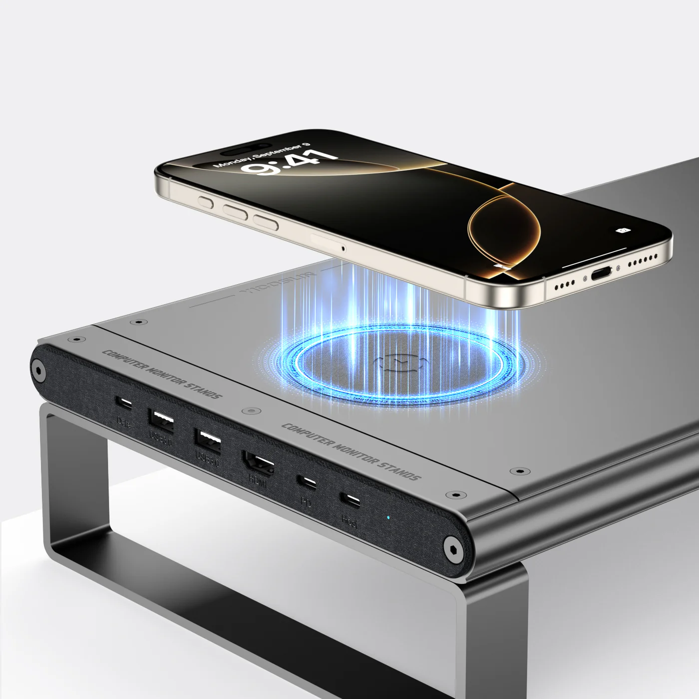 モニター用スタンド、金属製でスマートフォンをワイヤレス充電。
